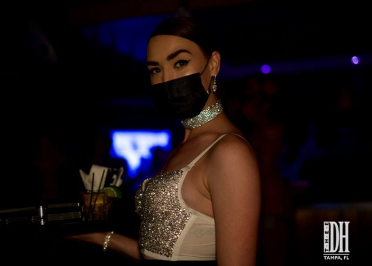 Thee-Dollhouse-Superbowl-DE8835EB-2639-49AF-ACDC-C93E1C08E9CA_1_105_c