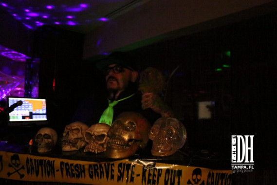 Thee-Dollhouse-Halloween-2021.04-2-scaled