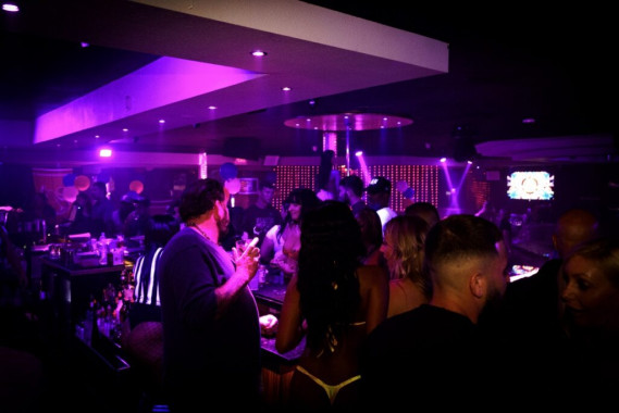 dollhouse-warren-bday-2025-92